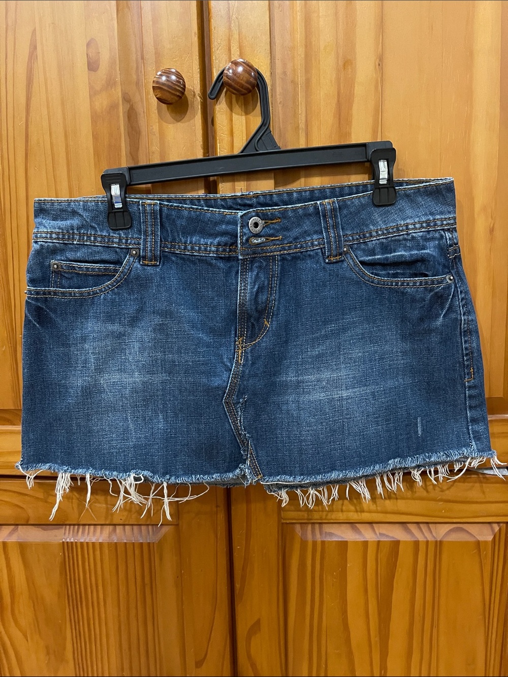 Zenana Outfitters Dark Blue Frayed Hem Denim Mini Skirt